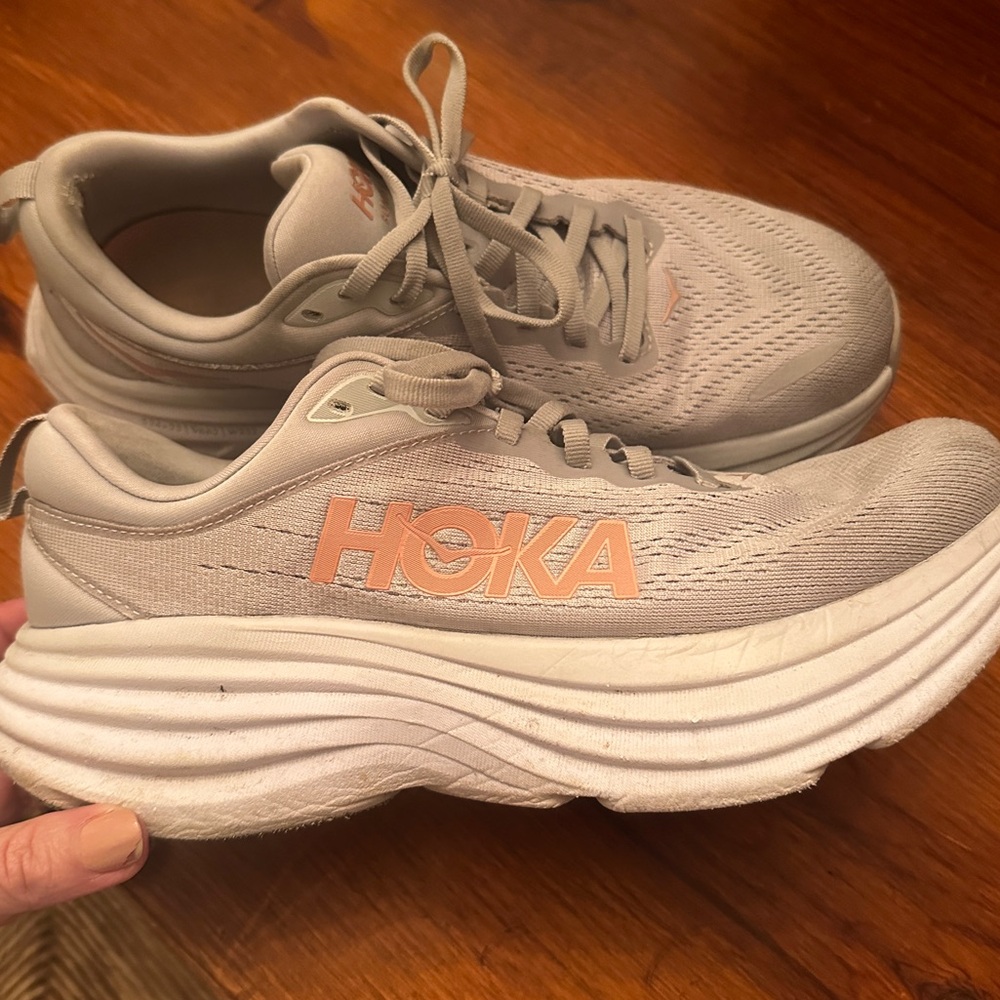 Hoka Bondi 8 Light Gray and Peach Running Shoes Size 9